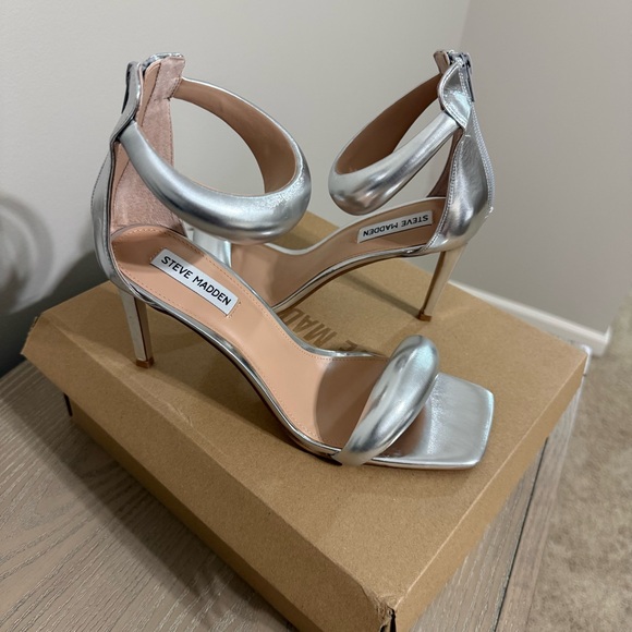 Steve Madden Shoes - Steve Madden “Partay” Silver Heels - Size 9.5